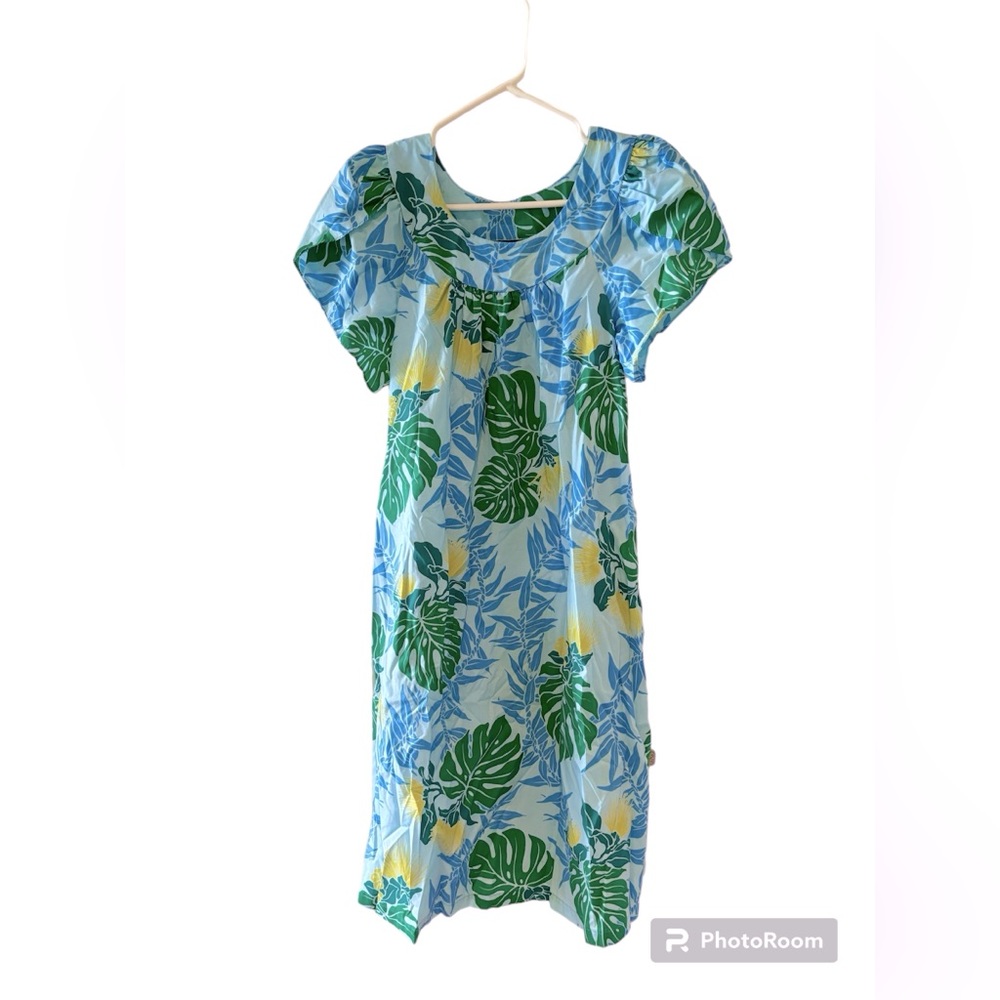 Hawaiian Reserve Collection Size Small Muumuu